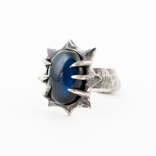 Feoil Ring // Labradorite