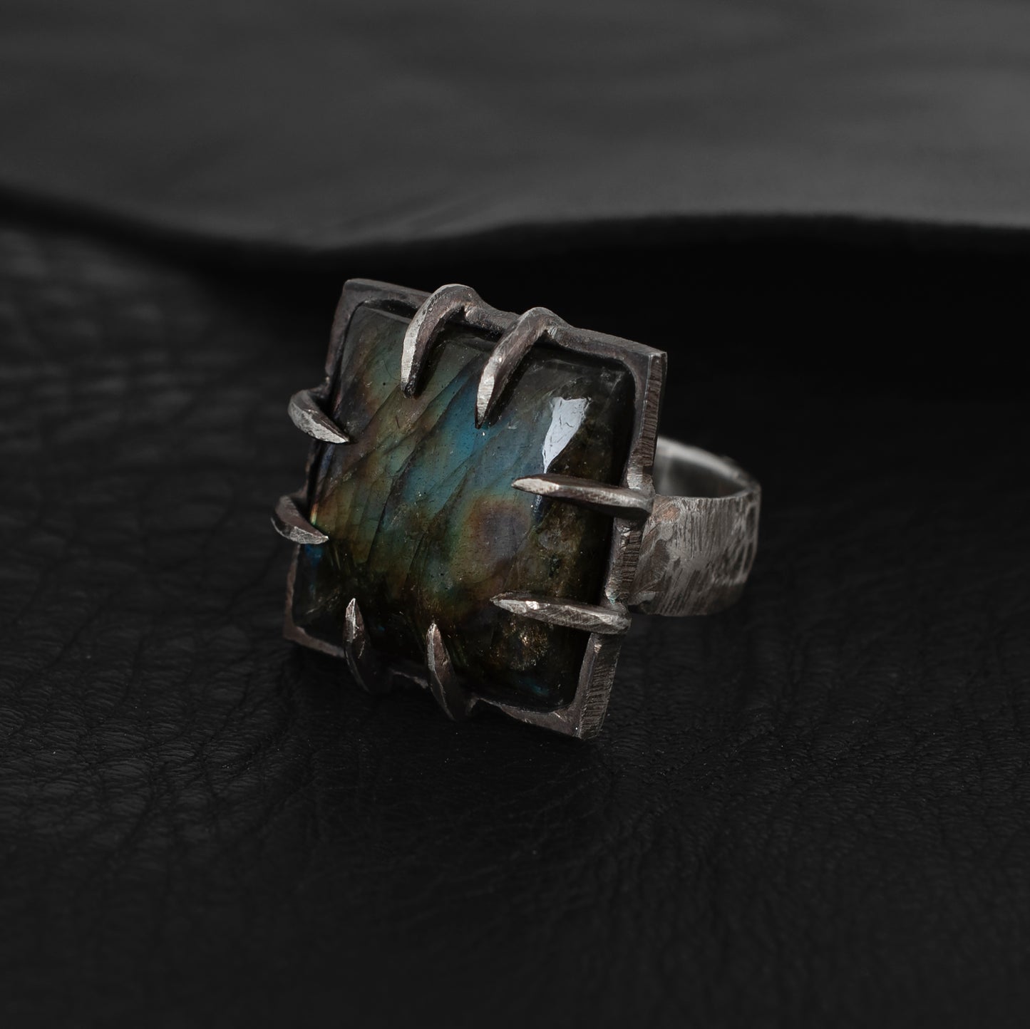Soft Peaks Ring // Labradorite