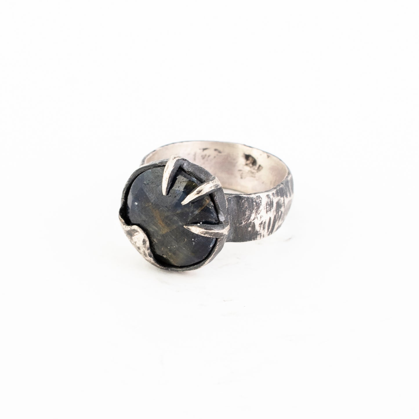 Metaxu Ring // Sapphire