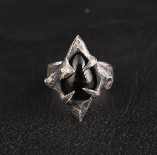 Palace Ring // Garnet