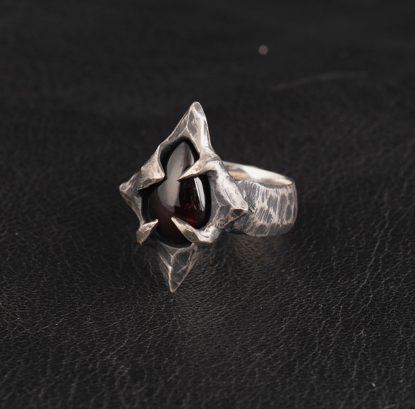 Palace Ring // Garnet