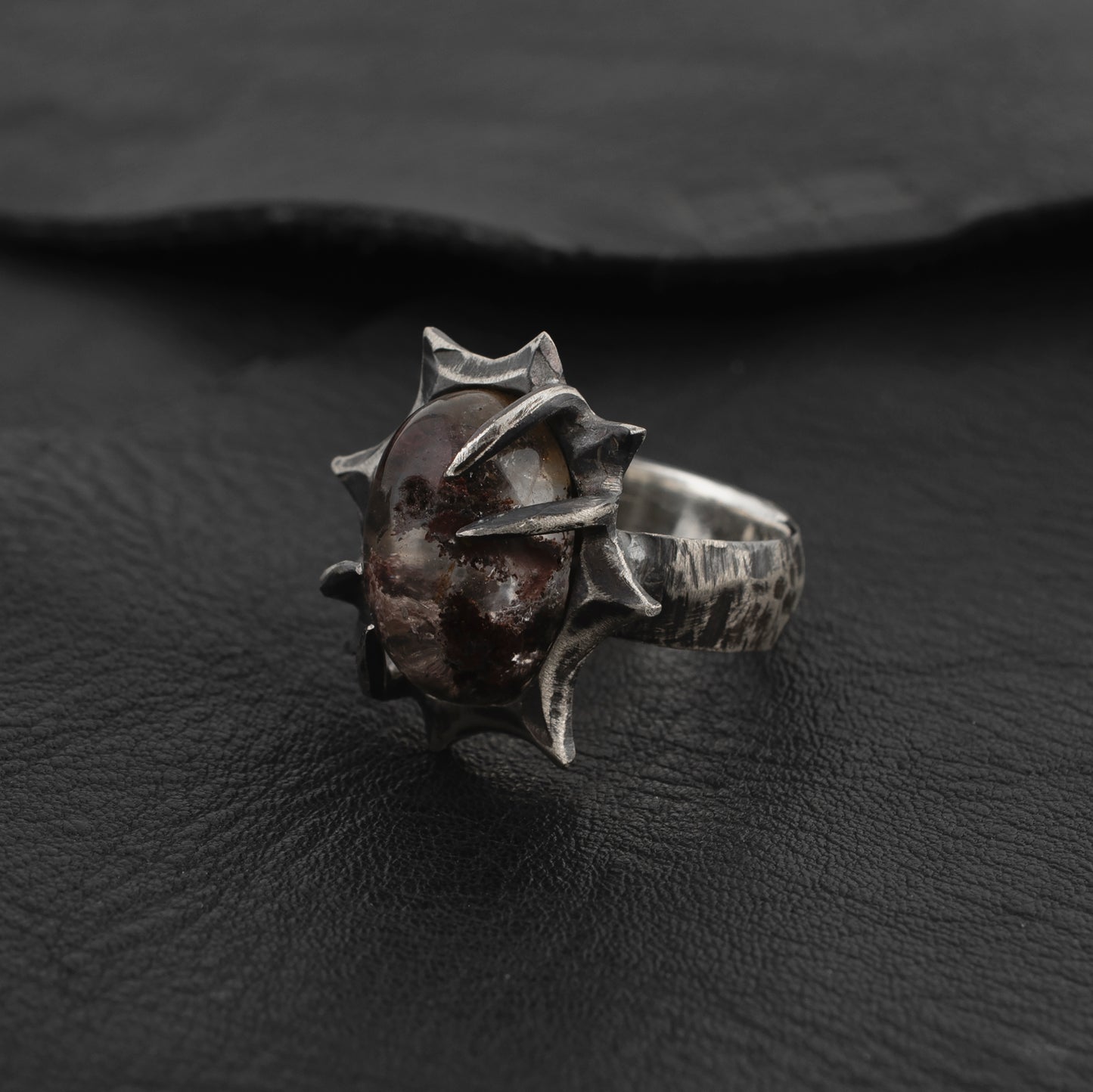 Little Grave Ring // Garden Quartz // Lodolite