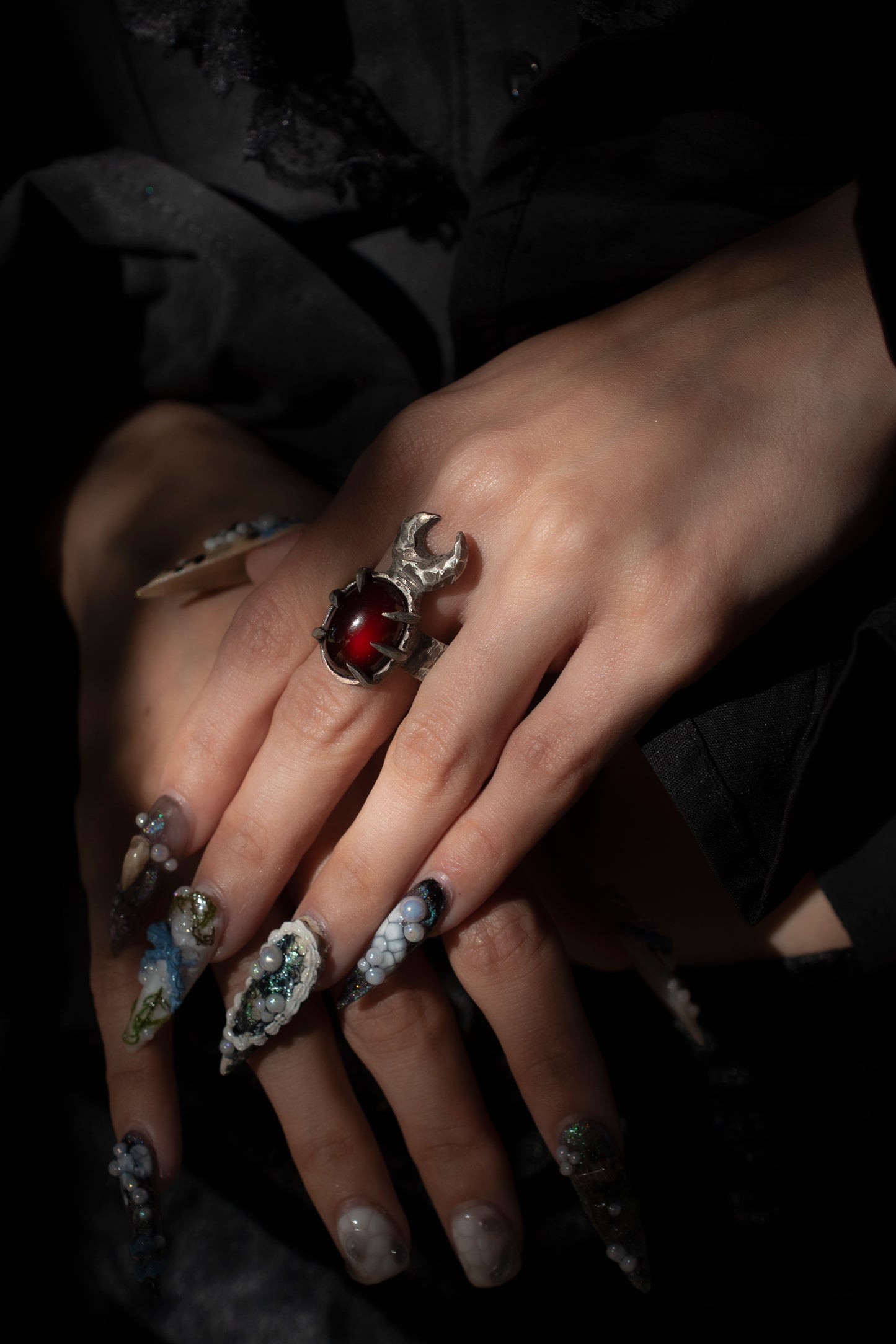 Vanishing Ring // Garnet