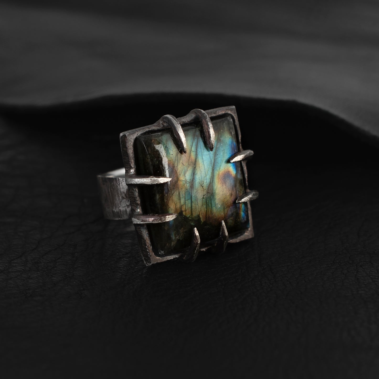 Soft Peaks Ring // Labradorite